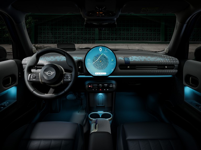 MINI Cooper cu 5 uşi - detalii interiorul